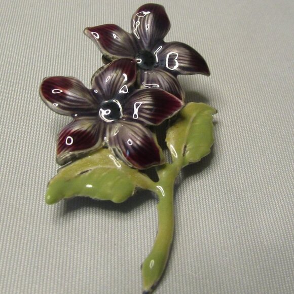 Jewelry - Broach Pin Floral Flower Purple Gray